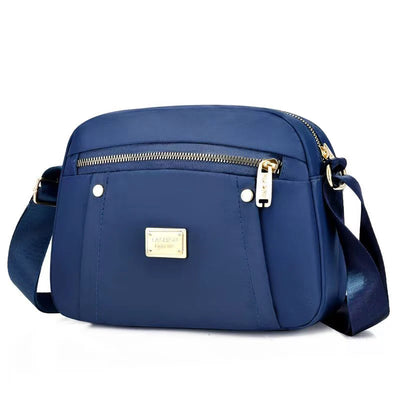 Men and women's cross-body bags are lightweight and multi-layered, perfect for shopping and traveling.